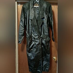 Vintage Global Identity GIII Black Leather Trench Coat